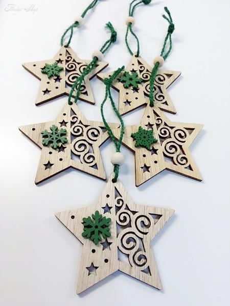 Weihnachtsstern mit grüner Schneeflocke